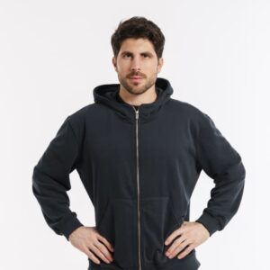 Kapucnis pulóver cipzárral